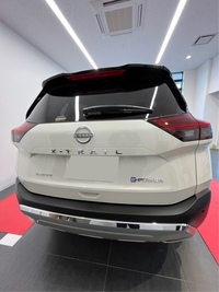 日産 エクストレイル G e-4ORCE_5人乗り_4WD(1.5)