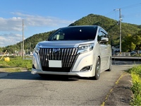 トヨタ エスクァイア Gi“プレミアムパッケージ”_7人乗り(CVT_2.0)