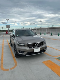 ボルボ XC40 T4 AWD インスクリプション_RHD_AWD(AT_2.0)