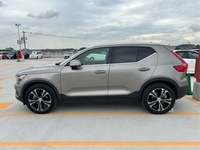 ボルボ XC40 T4 AWD インスクリプション_RHD_AWD(AT_2.0)
