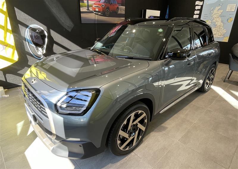 ミニ MINI Countryman E_RHD