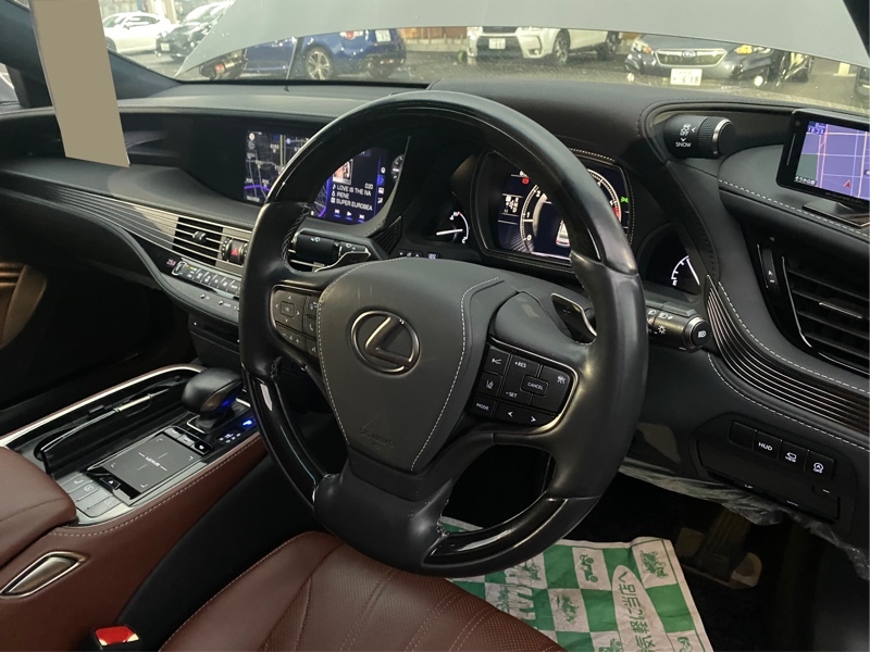 レクサス LS 500“エクゼグティブ”(AT_3.5)