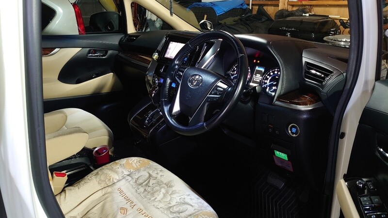 トヨタ ヴェルファイア X_8人乗り(CVT_2.5)