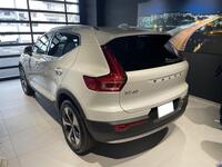 ボルボ XC40 アルティメット B4 AWD ダークエディション_RHD_AWD(DCT_2.0)