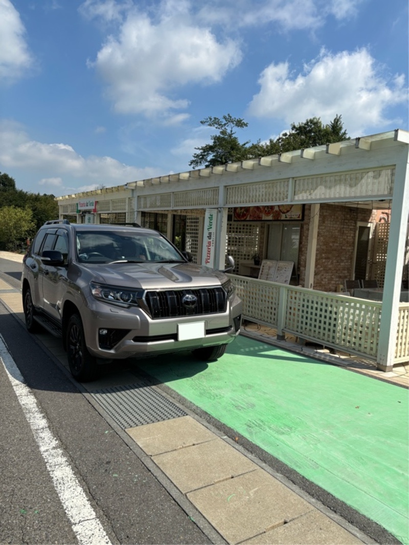 トヨタ ランドクルーザープラド TX“Lパッケージ”_7人乗り_4WD(AT_2.7)