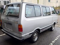 日産 バネットラルゴコーチ