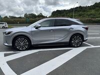 レクサス RX 350h“バージョンL”(CVT_2.5)