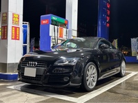 アウディ TT クーペ クーペ 2.0 TFSI_RHD_Sライン(AT_2.0)