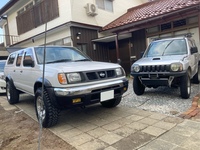 日産 ダットサンピックアップ ダブルキャブ_AX_4WD(MT_3.2ディーゼル)