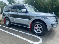 三菱 パジェロ ロング エクシード_4WD(AT_3.2)