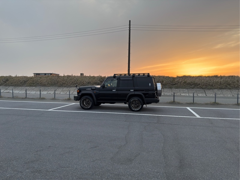 トヨタ ランドクルーザー70 AX_4WD(AT_2.8)