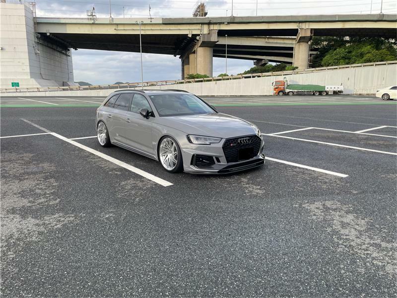 アウディ RS4アバント （ワゴン） RS4 アバント_RHD_4WD(AT_2.9)