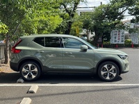ボルボ XC40 ウルトラ B4 AWD_RHD_AWD(DCT_2.0)