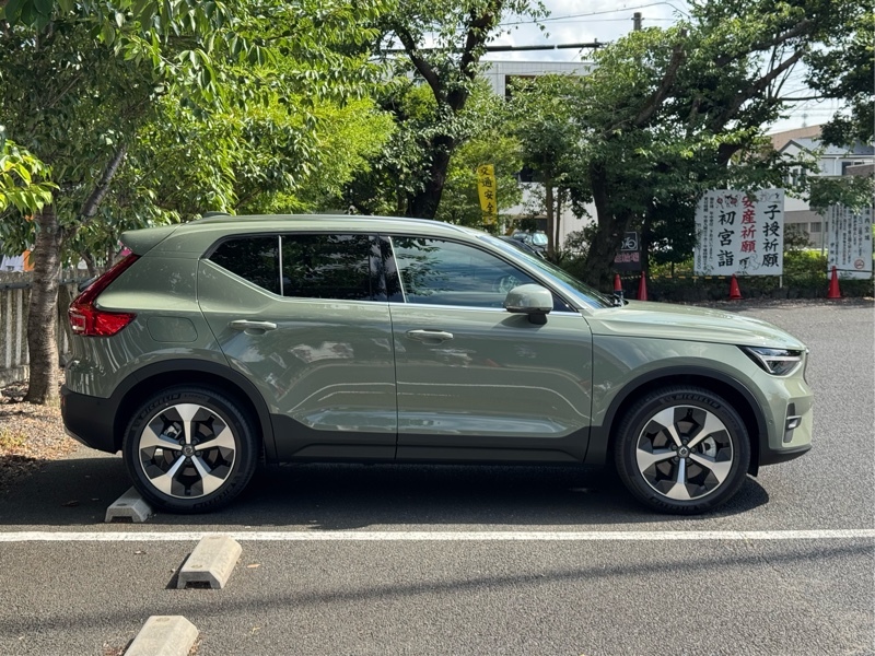 ボルボ XC40 ウルトラ B4 AWD_RHD_AWD(DCT_2.0)