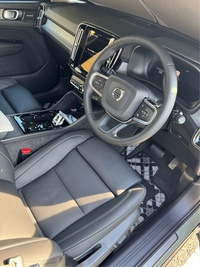 ボルボ XC40 ウルトラ B4 AWD_RHD_AWD(DCT_2.0)