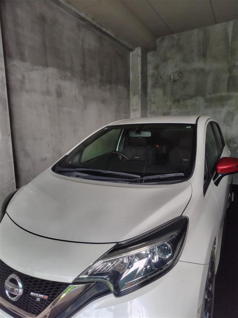 日産 ノート ニスモ S(MT_1.6)