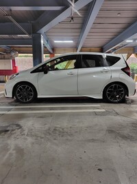 日産 ノート ニスモ S(MT_1.6)