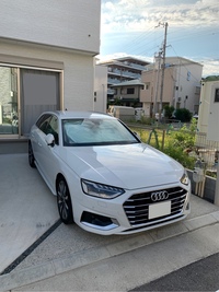 アウディ A4 アバント (ワゴン) A4 アバント 35 TDI アドバンスト_RHD(Sトロニック_2.0)