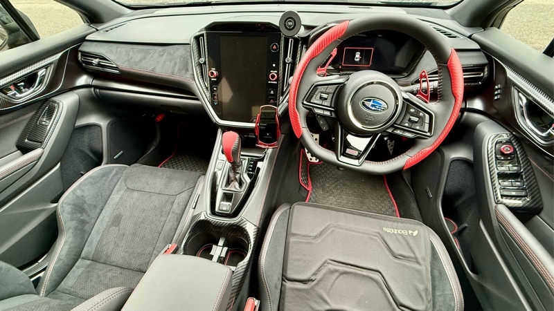 スバル WRX S4 STI スポーツ R ブラックリミテッド_AWD(CVT_2.4)