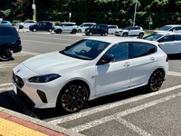 BMW 1シリーズ ハッチバック M135i xドライブ_RHD_4WD(AT_2.0)