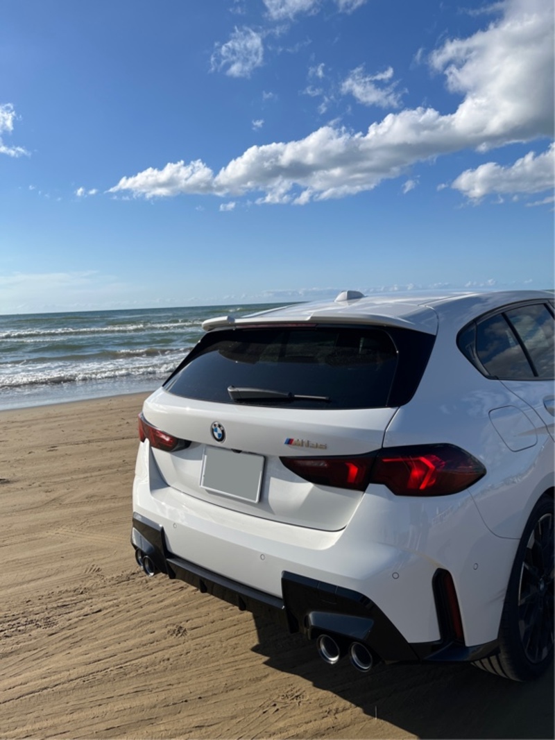 BMW 1シリーズ ハッチバック M135i xドライブ_RHD_4WD(AT_2.0)