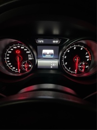 メルセデス・ベンツ CLAクラス シューティングブレーク CLA180 シューティングブレーク  AMG スタイル_RHD(DCT_1.6)