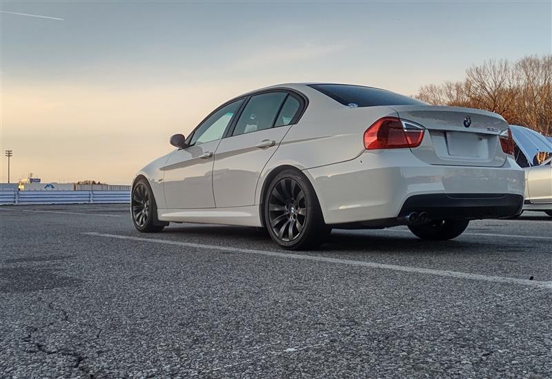 BMW 3シリーズ セダン