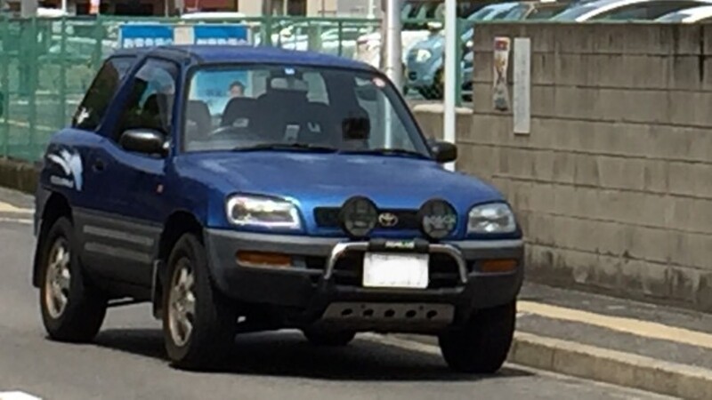 トヨタ RAV4 J 標準車_4WD(3ドア_AT_2.0)