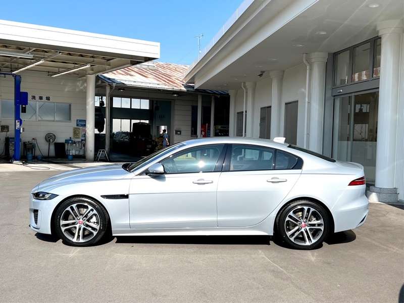 ジャガー XE Rダイナミック SE P250_RHD(AT_2.0)