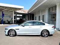 ジャガー XE Rダイナミック SE P250_RHD(AT_2.0)