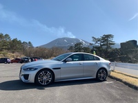ジャガー XE Rダイナミック SE P250_RHD(AT_2.0)