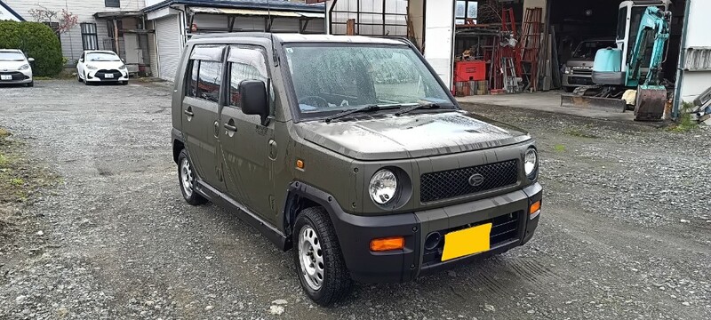 ダイハツ ネイキッド メモリアルエディション4WD(MT)