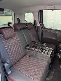 トヨタ シエンタ Z_7人乗り(CVT_1.5_ハイブリッド)
