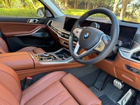 BMW X7 xドライブ40d エクセレンス_RHD_4WD(AT_3.0)