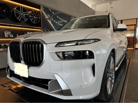 BMW X7 xドライブ40d エクセレンス_RHD_4WD(AT_3.0)