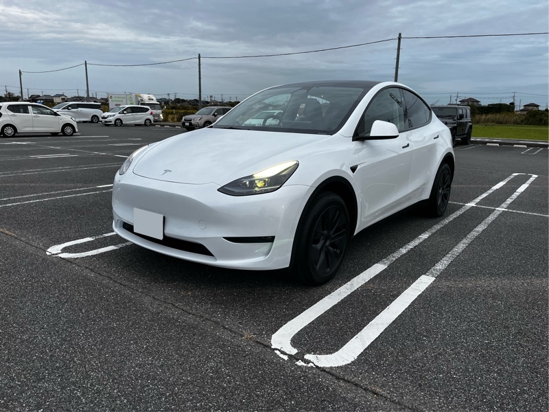 テスラ モデルY ロングレンジ_AWD_RHD