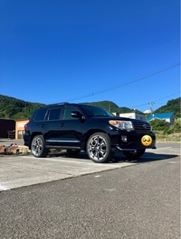トヨタ ランドクルーザー200 AX“Gセレクション”_8人乗り_4WD (AT_4.6)