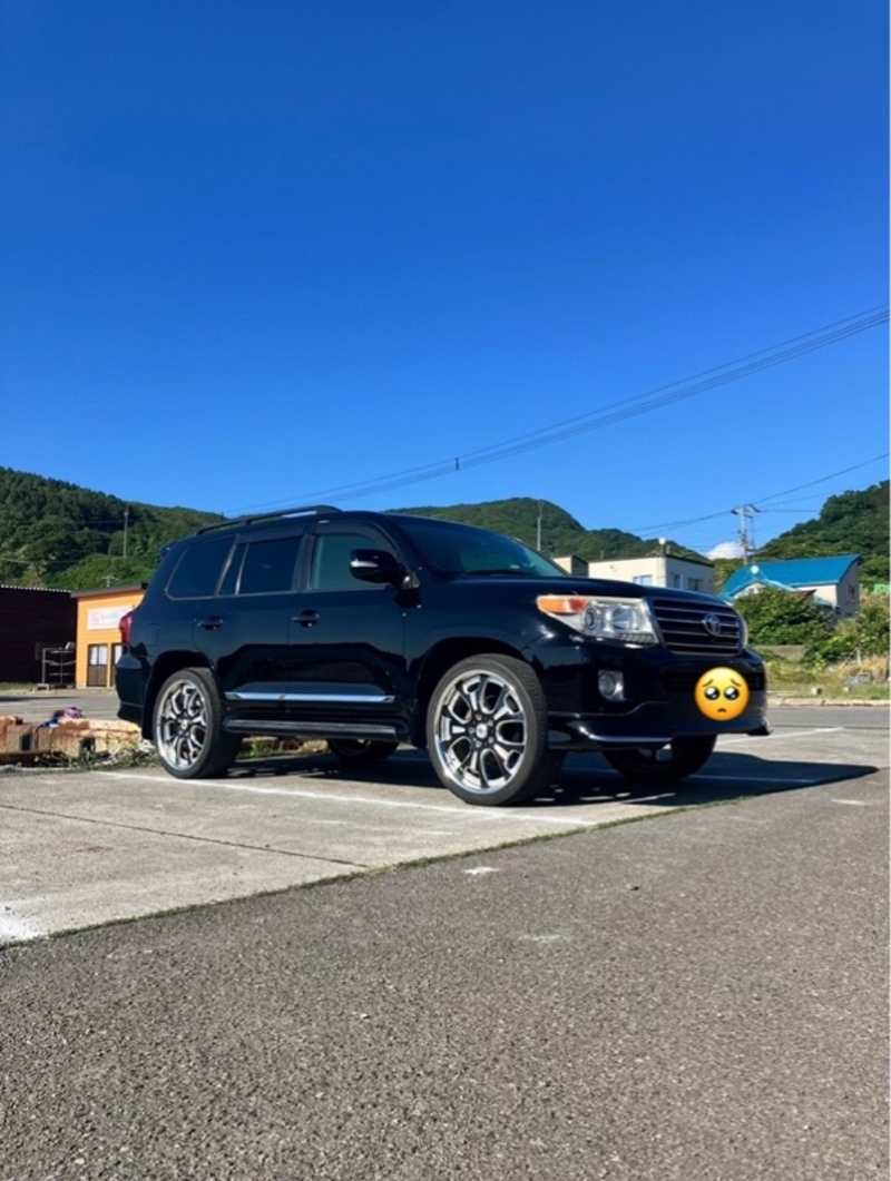 トヨタ ランドクルーザー200 AX“Gセレクション”_8人乗り_4WD (AT_4.6)