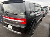三菱 デリカD:5 Dパワーパッケージ_8人乗り_4WD(AT_2.3)