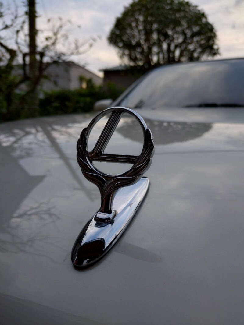 日産 ローレル