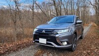 三菱 アウトランダーPHEV G ナビパッケージ_4WD(2.0)