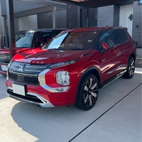 三菱 アウトランダーPHEV P エグゼクティブパッケージ_7人乗り_4WD(2.4)