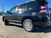 トヨタ ランドクルーザープラド TZ-G_7人乗り_4WD(AT_2.8)
