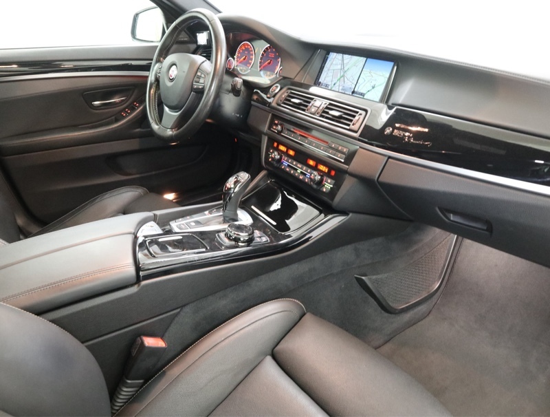 BMWアルピナ B5 リムジン エディション50_LHD(AT_4.4)