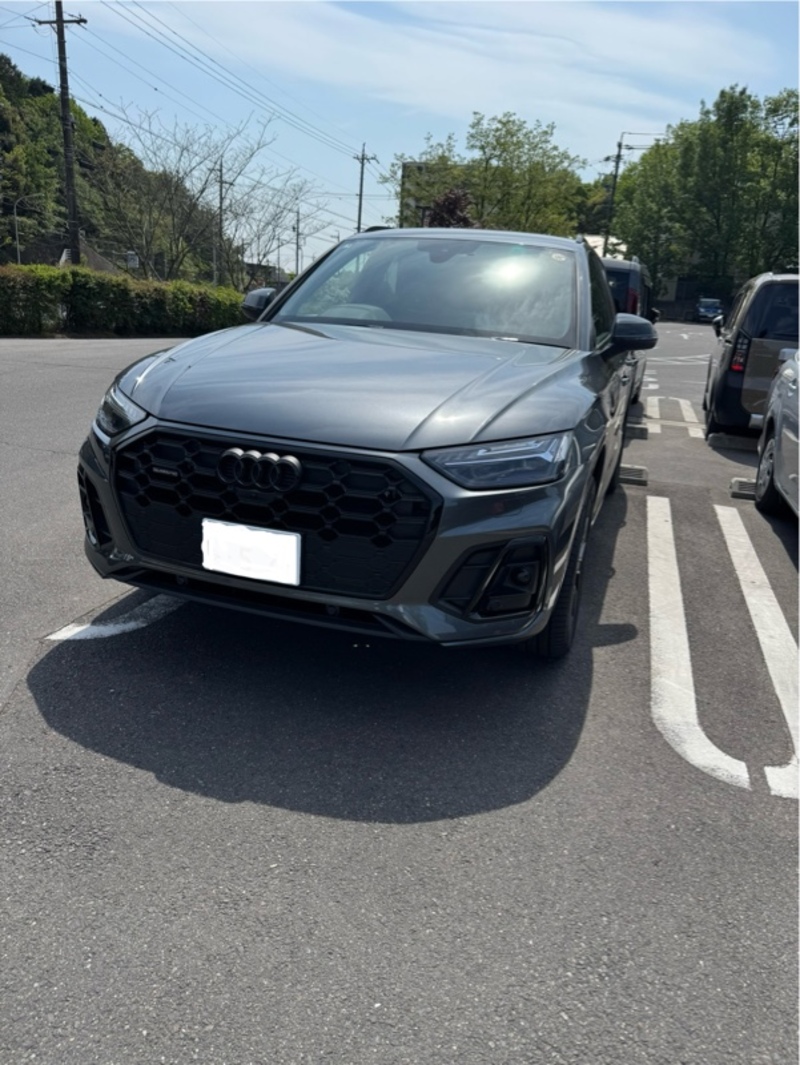 アウディ Q5 Sライン ダイナミックエディション_RHD_4WD(Sトロニック_2.0)