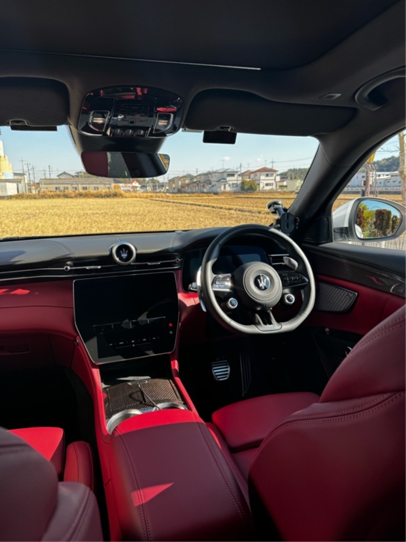 マセラティ グレカーレ トロフェオ_RHD_AWD(AT_3.0)