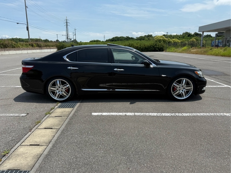 レクサス LS 460L_セパレートシート(AT_4.6)