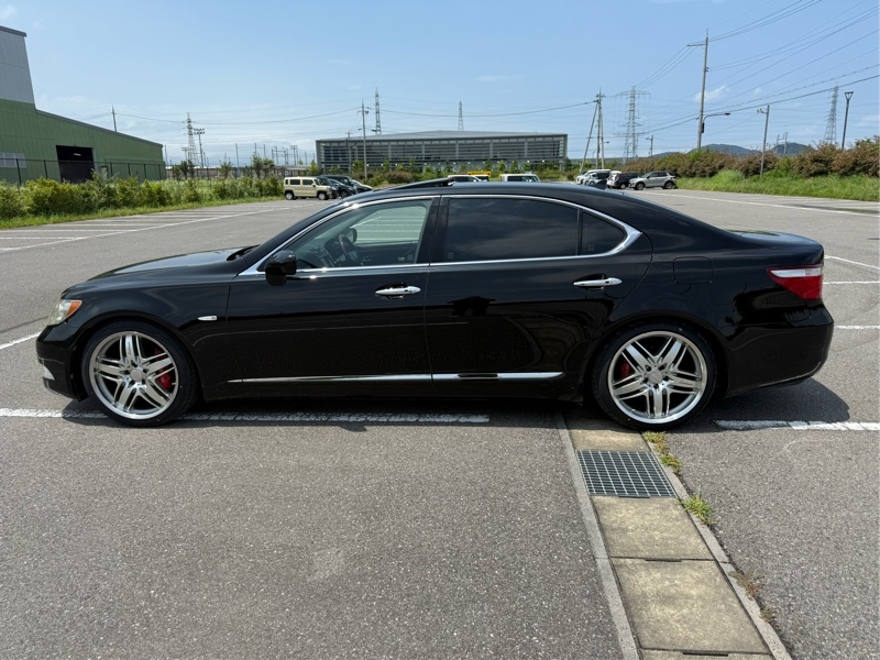 レクサス LS 460L_セパレートシート(AT_4.6)