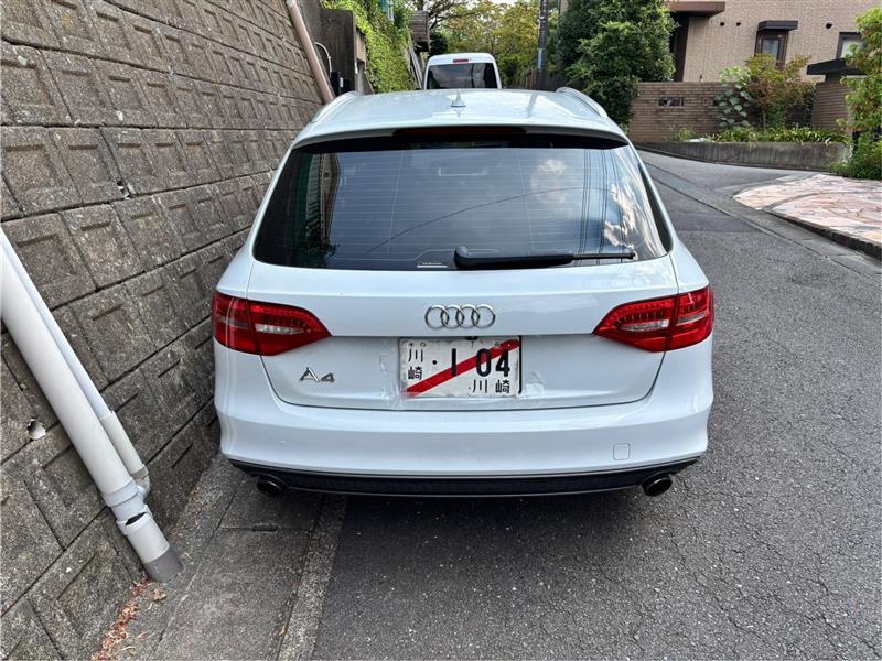 アウディ A4 アバント (ワゴン) アバント 2.0 TFSI Sラインパッケージ_RHD(CVT_2.0)