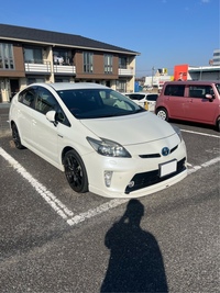 トヨタ プリウス S“ツーリングセレクション”(CVT_1.8)